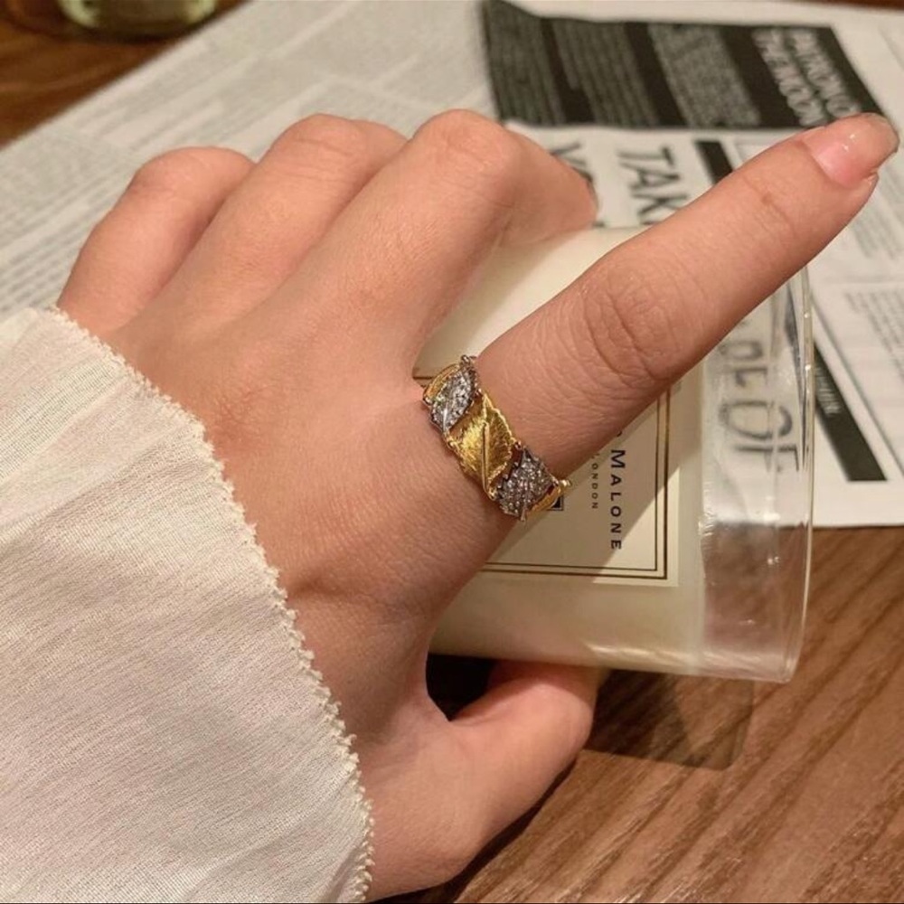 🌹Sale, 2 for $50 on all gold plated🌹18k gold plated vintage leaf ring design - Picture 6 of 7